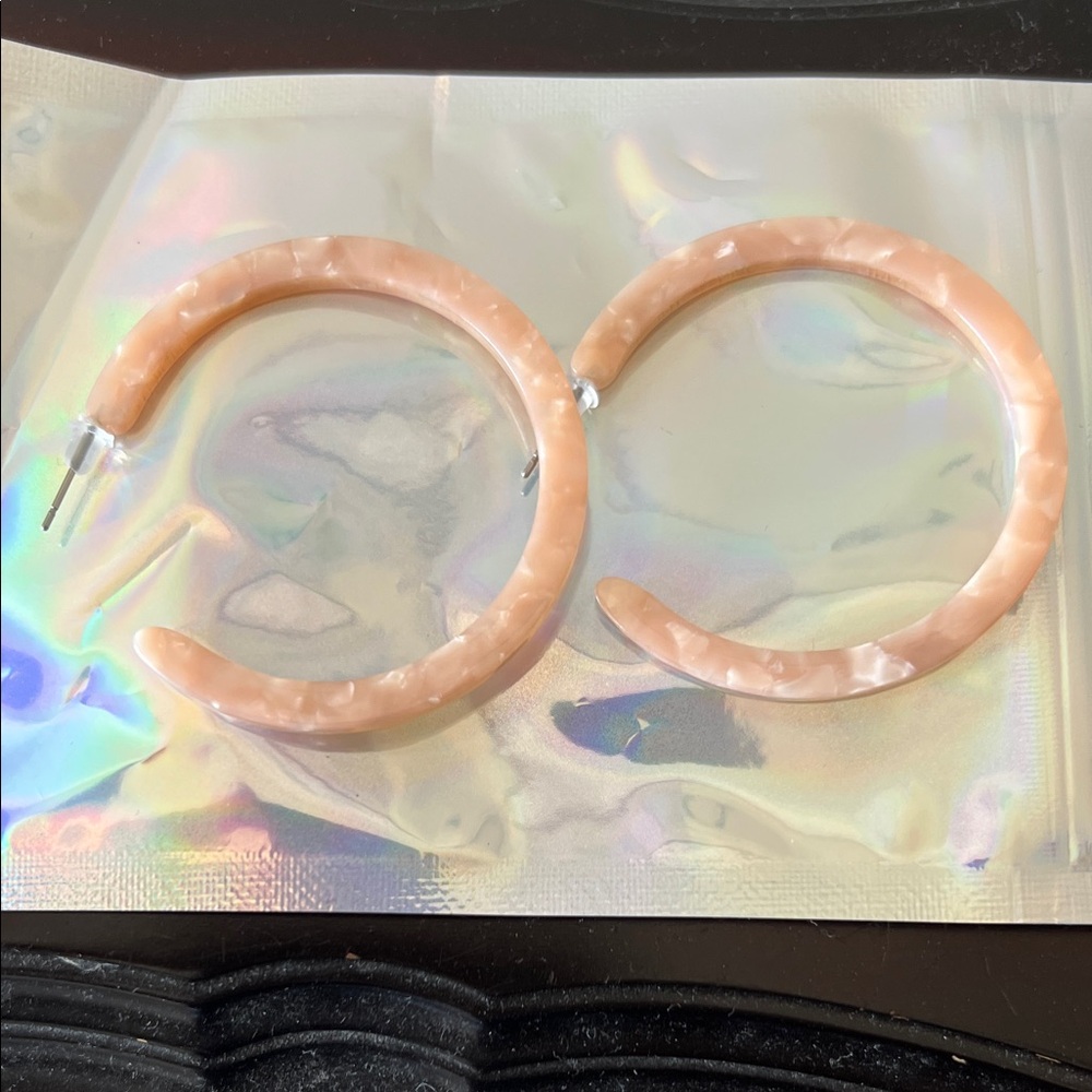 Coral tortoise hoops